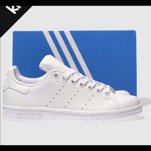 Barely worn all white adidas Stan smiths
